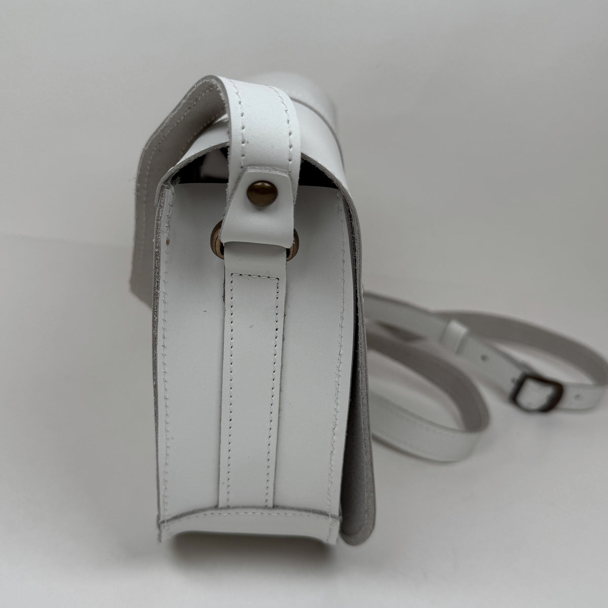 Fly London glou white bag