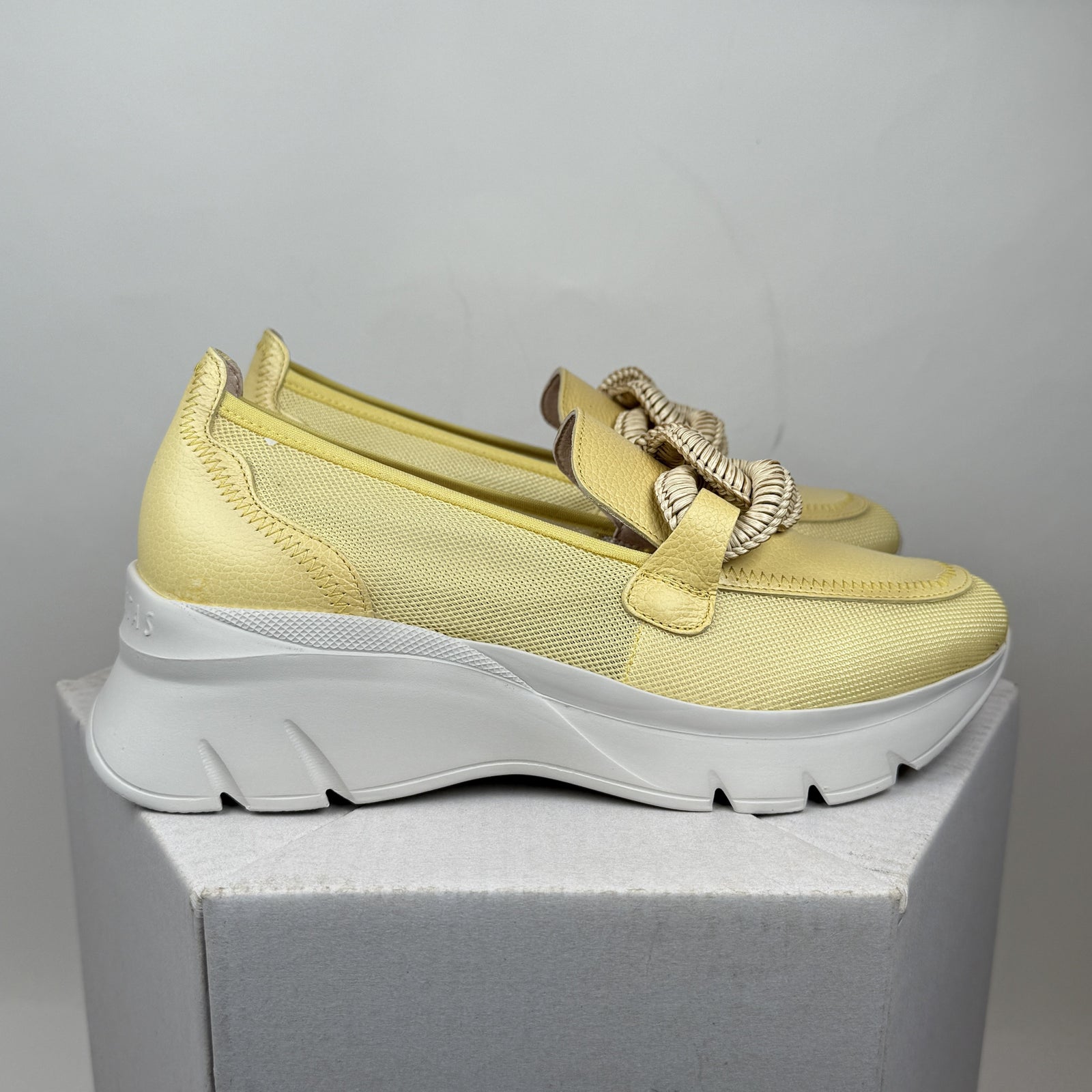 Hispanitas godello banana last size 37