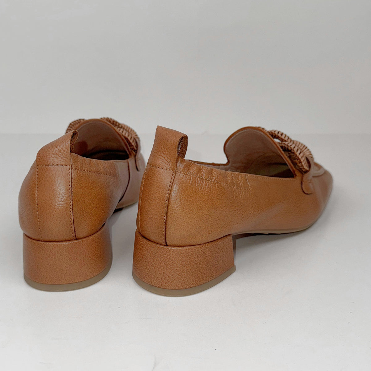 Hispanitas barbera cuoio