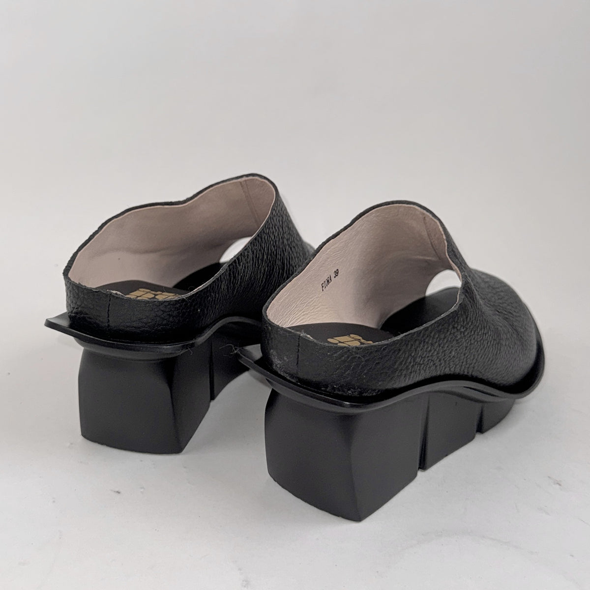 Nu by Neo Fiora black Nu by Neo