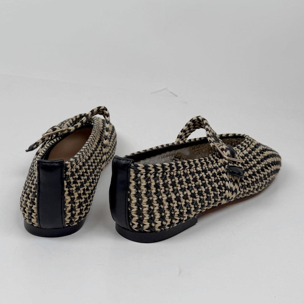 EOS Santalum black rafia