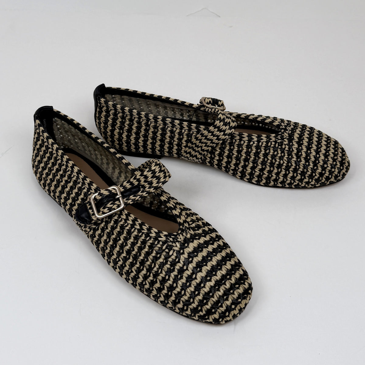 EOS Santalum black rafia EOS